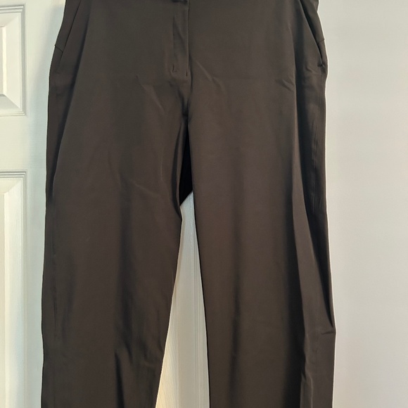 Lululemon Mid-Calf Athletic Pants – Black - Picture 1 of 3